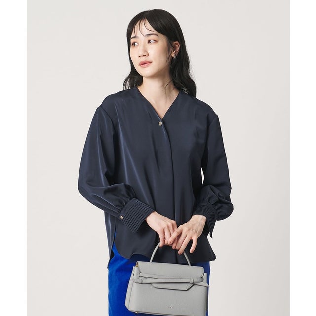 サテン ラウンド Vネック ブラウス （NAVY）