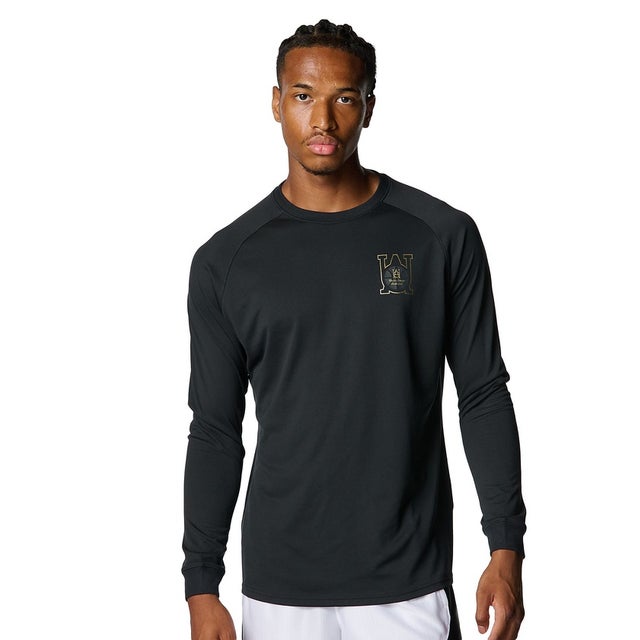 /メンズ/UA Tech Graphic Long Sleeve T-Shirt （Black /  /）