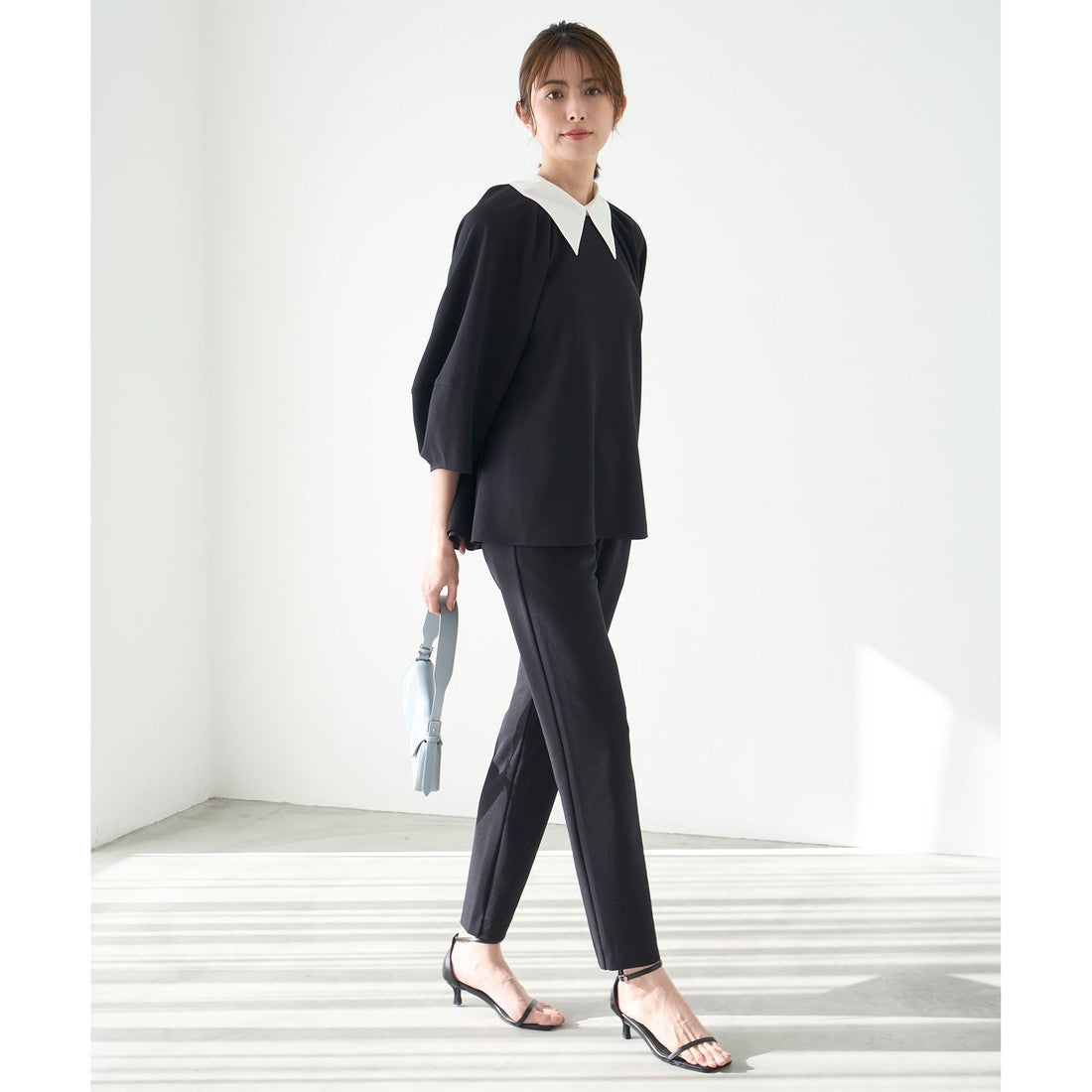 UNFILO 【VERY×UNFILOコラボ】BEAUTY MOVE 2WAYブラウス （ネイビー 