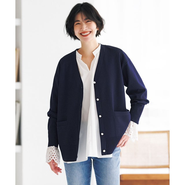BEAUTY FORM KNIT Vカーディガン （ネイビー×パールボタン）
