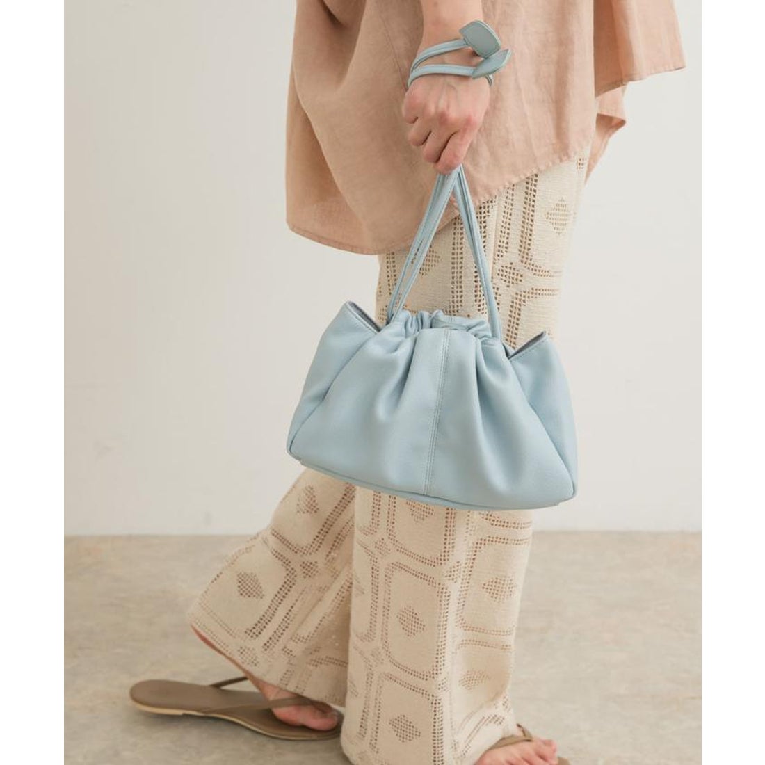 アーバンリサーチ ドアーズ URBAN RESEARCH DOORS 2WAY巾着ショルダー