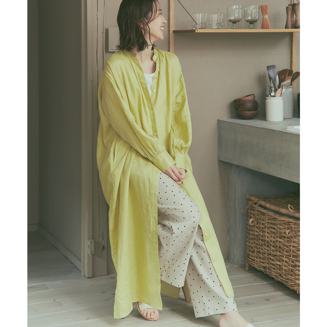 美品 アーバンリサーチ リネンギャザーリラックスワンピース◆グリーン アーバンリサーチ ドアーズ URBAN RESEARCH DOORS リネンギャザー
