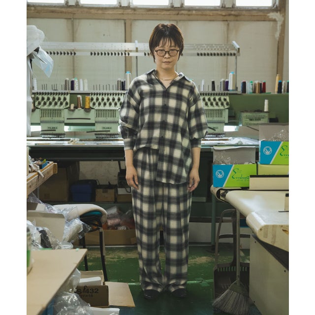 THE INDUSTRY WORKS 綿レーヨンオンブレネルパンツ （ブラック）