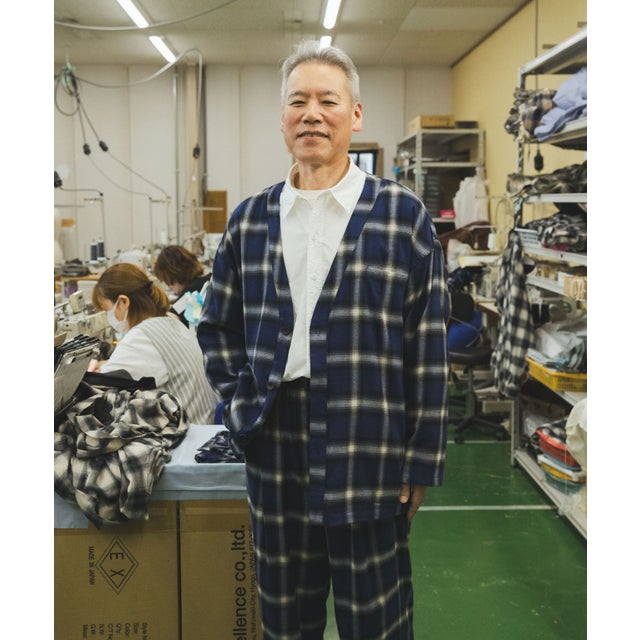 THE INDUSTRY WORKS 綿レーヨンオンブレネルノーカラージャケット （ブルー）