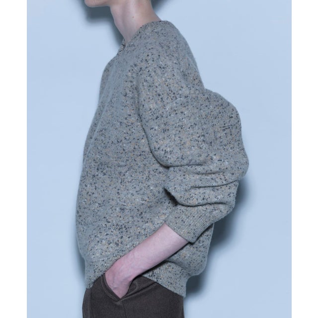 new basic SPONGY NEP V-NECK KNIT （グレー）