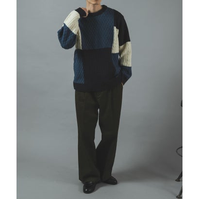アイテムズ アーバンリサーチ ITEMS URBAN RESEARCH テクスチャーコンビ クルーネックニット （ネイビー）｜詳細画像