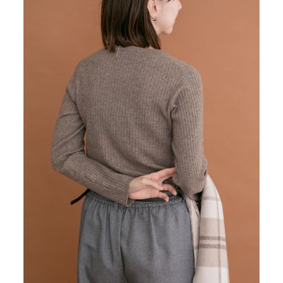 アイテムズ アーバンリサーチ ITEMS URBAN RESEARCH 『洗濯可』フワフワクルーネックリブニット （ブラウン）｜詳細画像