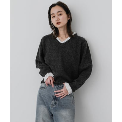 センス オブ プレイス バイ アーバンリサーチ SENSE OF PLACE by URBAN RESEARCH 『洗濯可』フリルドッキングVネックニット （チャコールグレー）｜詳細画像