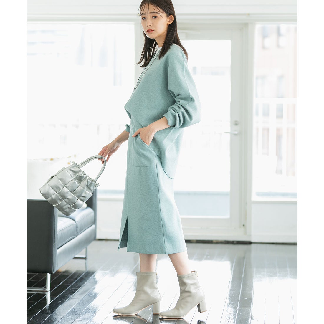 ビス VIS 【Airy Warm】圧縮ニットソーキーネックドルマンプルオーバー 