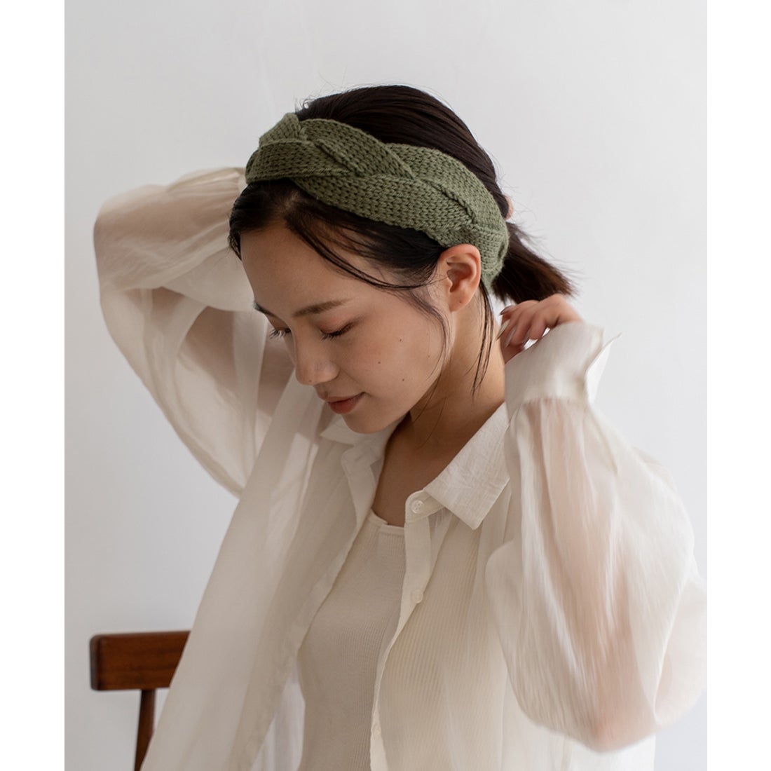 ヴィータフェリーチェ VitaFelice ニット編み込みヘアバンド （KHAKI