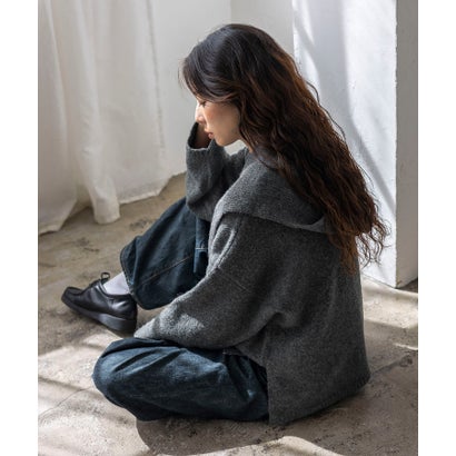 【2点セット】バラクラバ風フードニットマフラー付きVネックニット （CHARCOAL）｜詳細画像