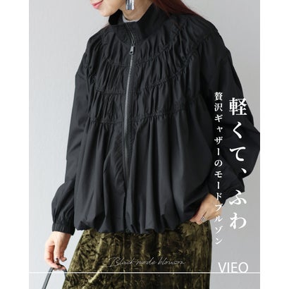 軽くて、ふわ 贅沢ギャザーのモードブルゾン （ブラック）｜詳細画像