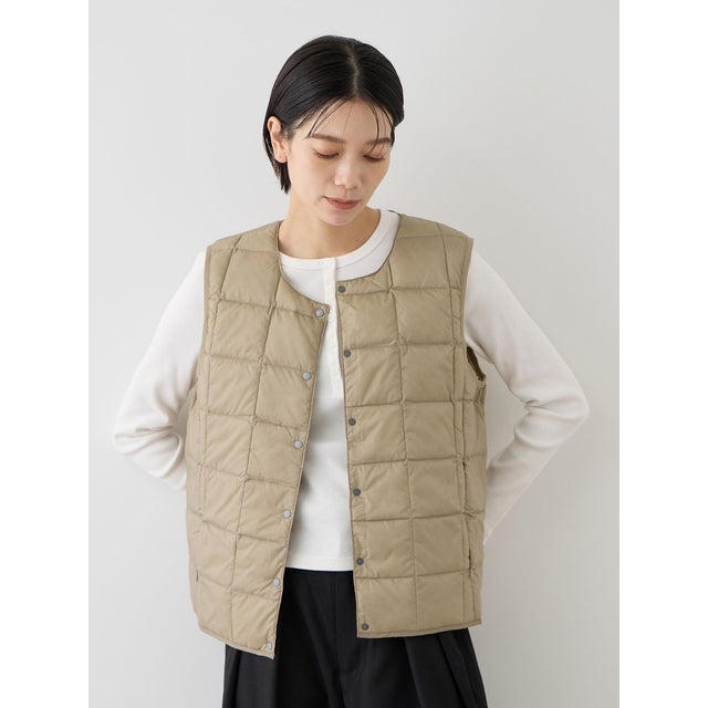 【TAION】ベーシッククルーネックボタン インナーダウンベスト （ベージュ）