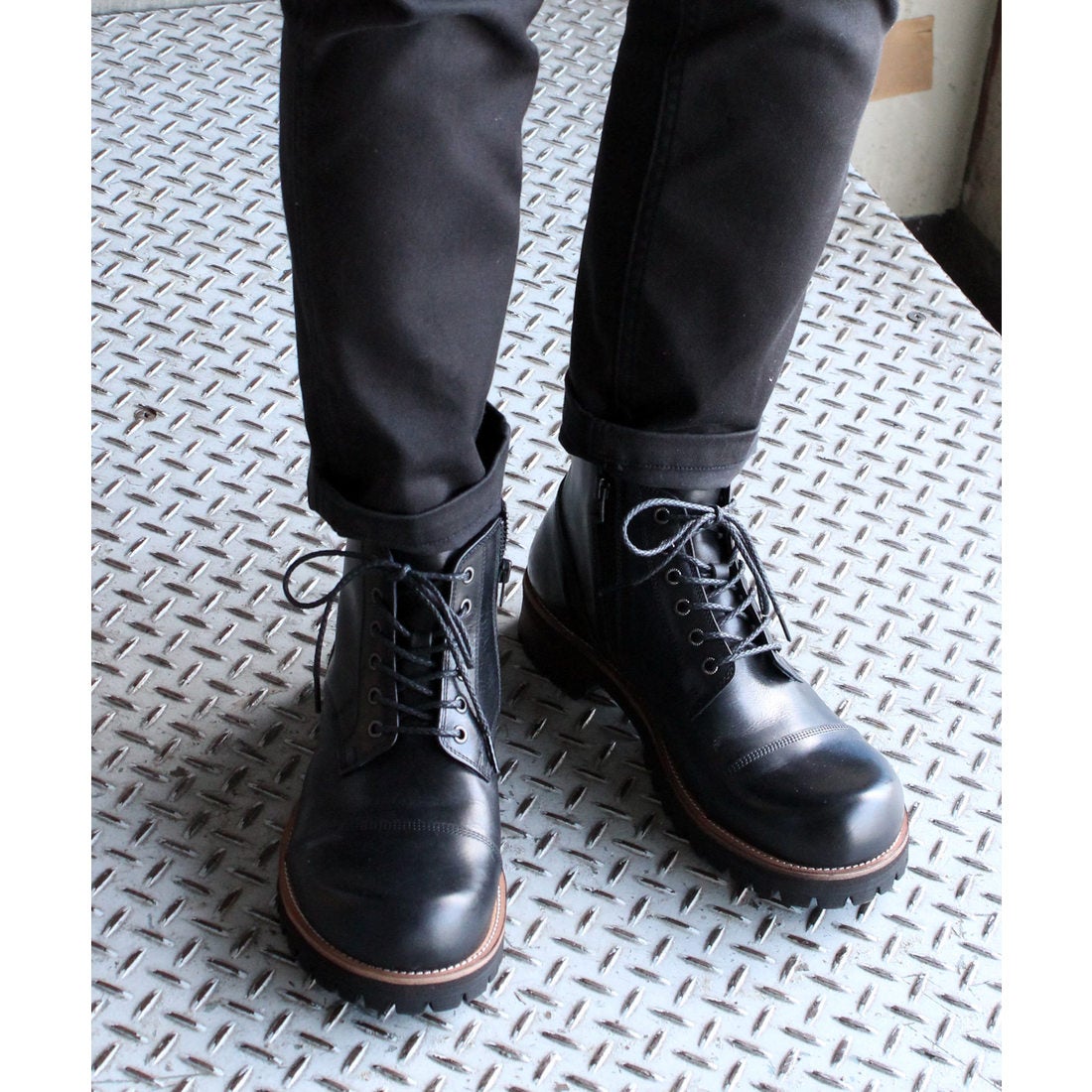 whoop'-de-doo' Co.Ltd. フープディドゥwhoop'-de-doo'Co.Ltd.（108513）サイドジップレースアップラウンド ブーツ（BL） -靴＆ファッション通販 ロコンド〜自宅で試着、気軽に返品