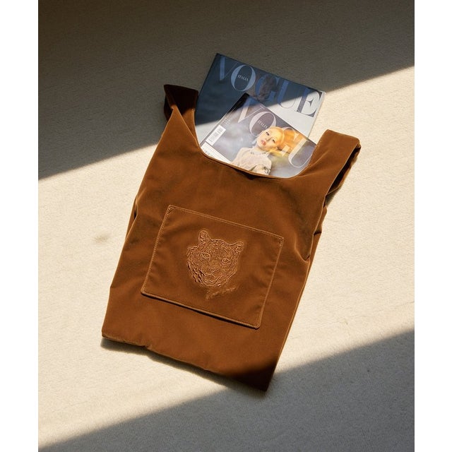 【Hoaw.×Sampoコラボアイテム】ベロアショッパー （brown）