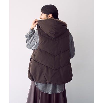 イェッカ ヴェッカ YECCA VECCA フェイクファーフードパデッドベスト （ベージュ）｜詳細画像
