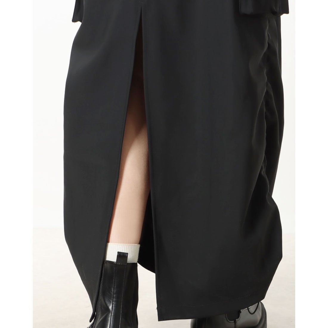 ザラ ZARA 光沢感 上品 多機能 ロングカーゴスカート （ブラック