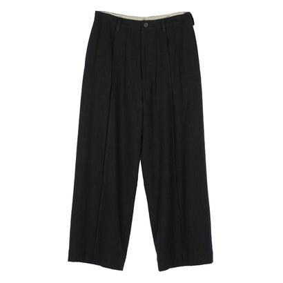 PLEATED STRAIGHT-LEG TROUSERS Black｜詳細画像