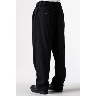 DROP-CROTCH PLEATED TROUSERS Black｜詳細画像