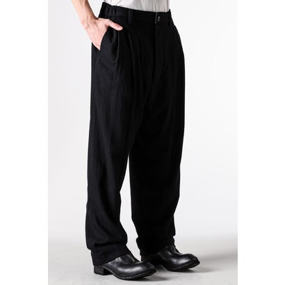 DROP-CROTCH PLEATED TROUSERS Black｜詳細画像