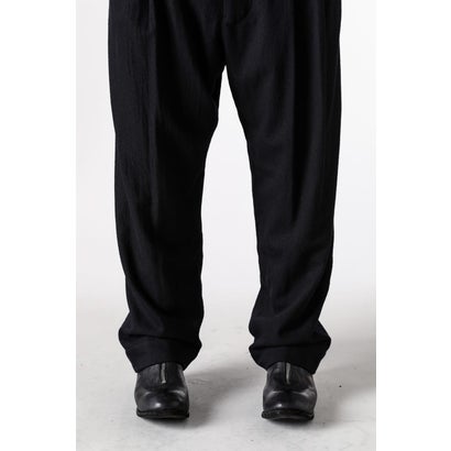 DROP-CROTCH PLEATED TROUSERS Black｜詳細画像